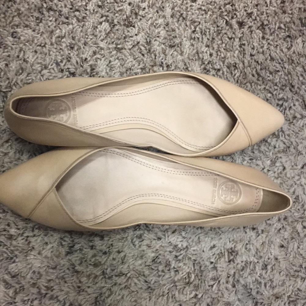Tory Burch flats. Nude.  Size 10